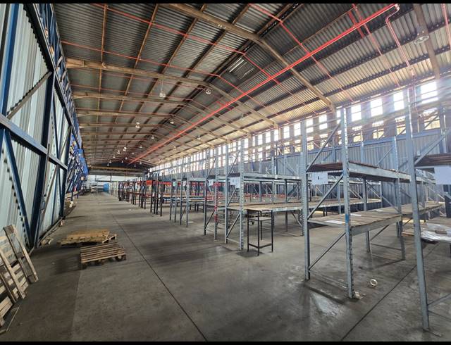 14,150M² FACTORY TO LET IN TUNNEY